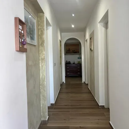 La Casa Del Giglio * Αλμπένγκα