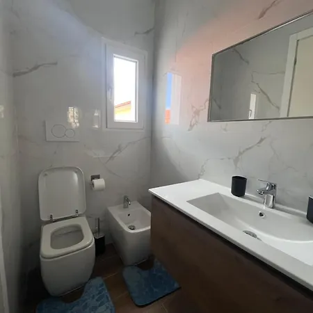La Casa Del Giglio Αλμπένγκα
